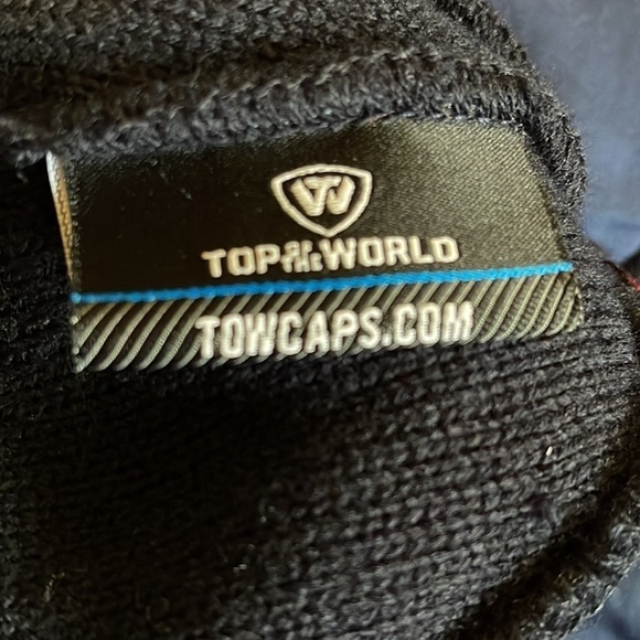 Pitt Beanie- Top Of The World Caps - Picture 3 of 3